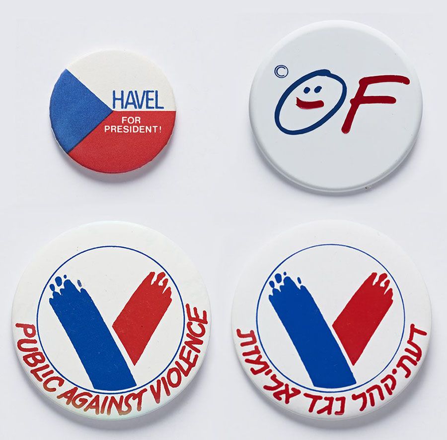 Václav Havel presidential campaign pins from 1989. From the Irena Lasota Collection, Hoover Institution Archives.