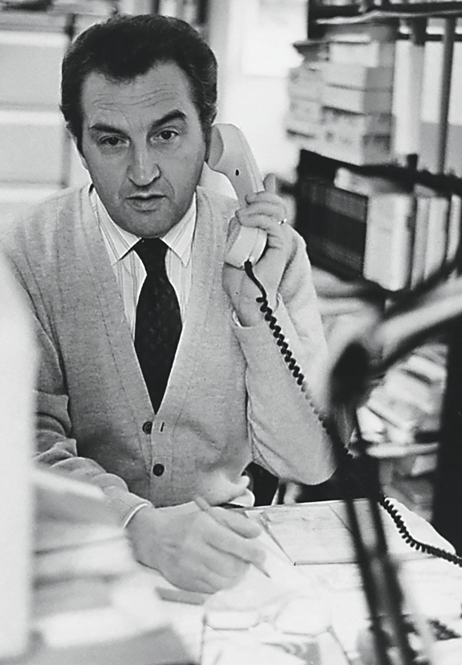 Photograph of Vilém Prečan calling Václav Havel from 1988. From the Vilém Prečan Papers, Hoover Institution Archives.